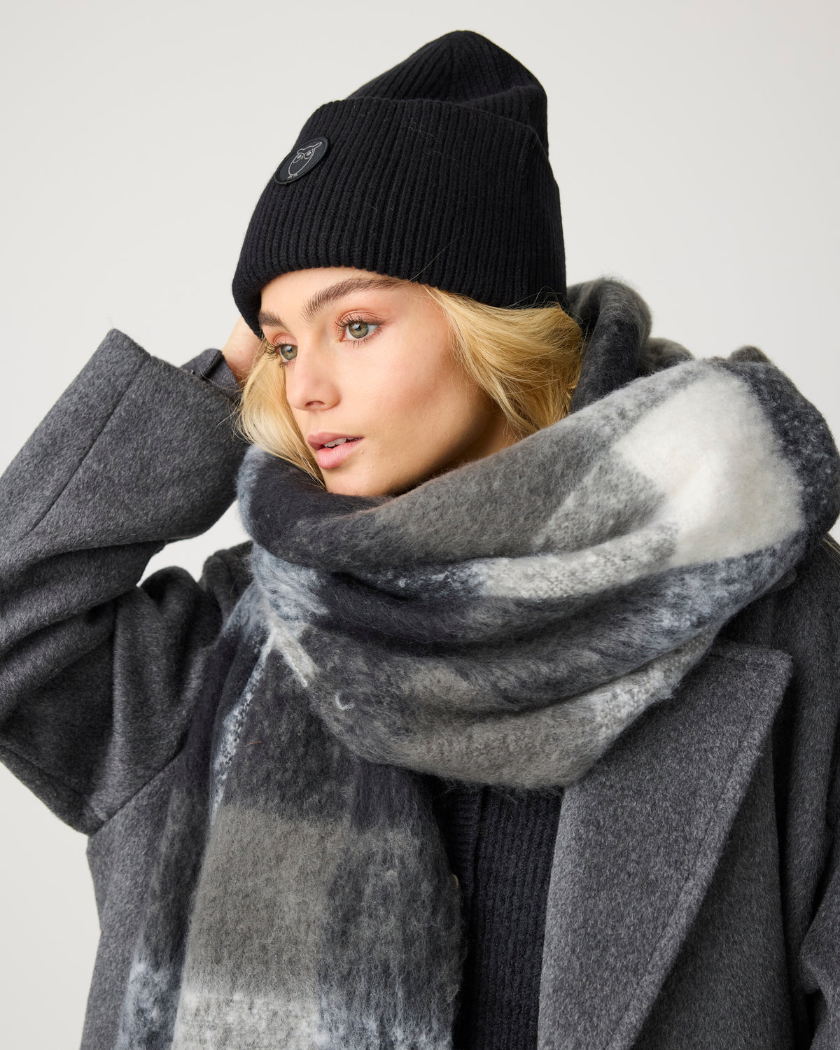 Recycled fringe scarf - Black check