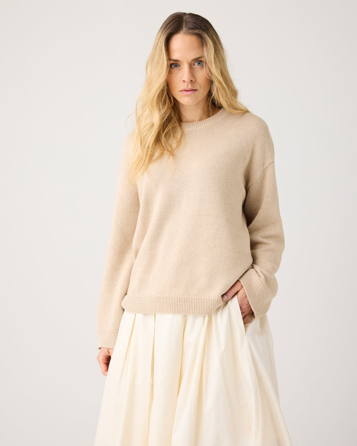 KnowledgeCotton Apparel - WMN Cashmere crew neck sweater Knits 1228 Light feather gray