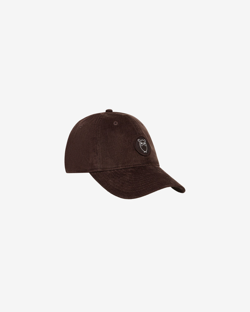 KnowledgeCotton Apparel - UNI Corduroy badge cap Caps 1487 Chocolate Torte