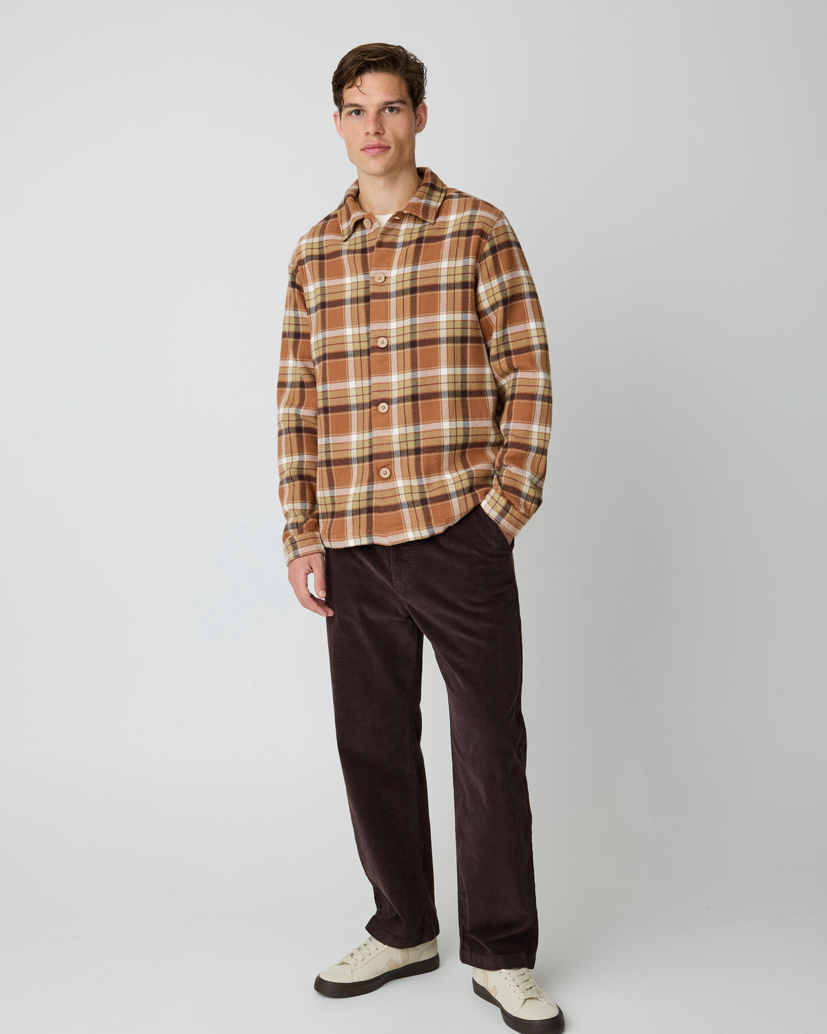 KnowledgeCotton Apparel - MEN FLINT wide corduroy chino pants Pants 1487 Chocolate Torte
