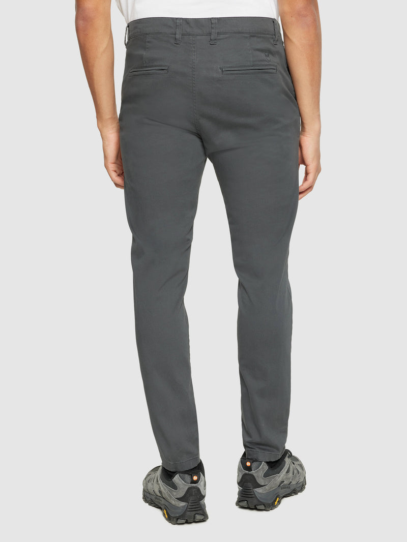 KnowledgeCotton Apparel - MEN LUCA slim twill chino pants Pants 1167 Phantom