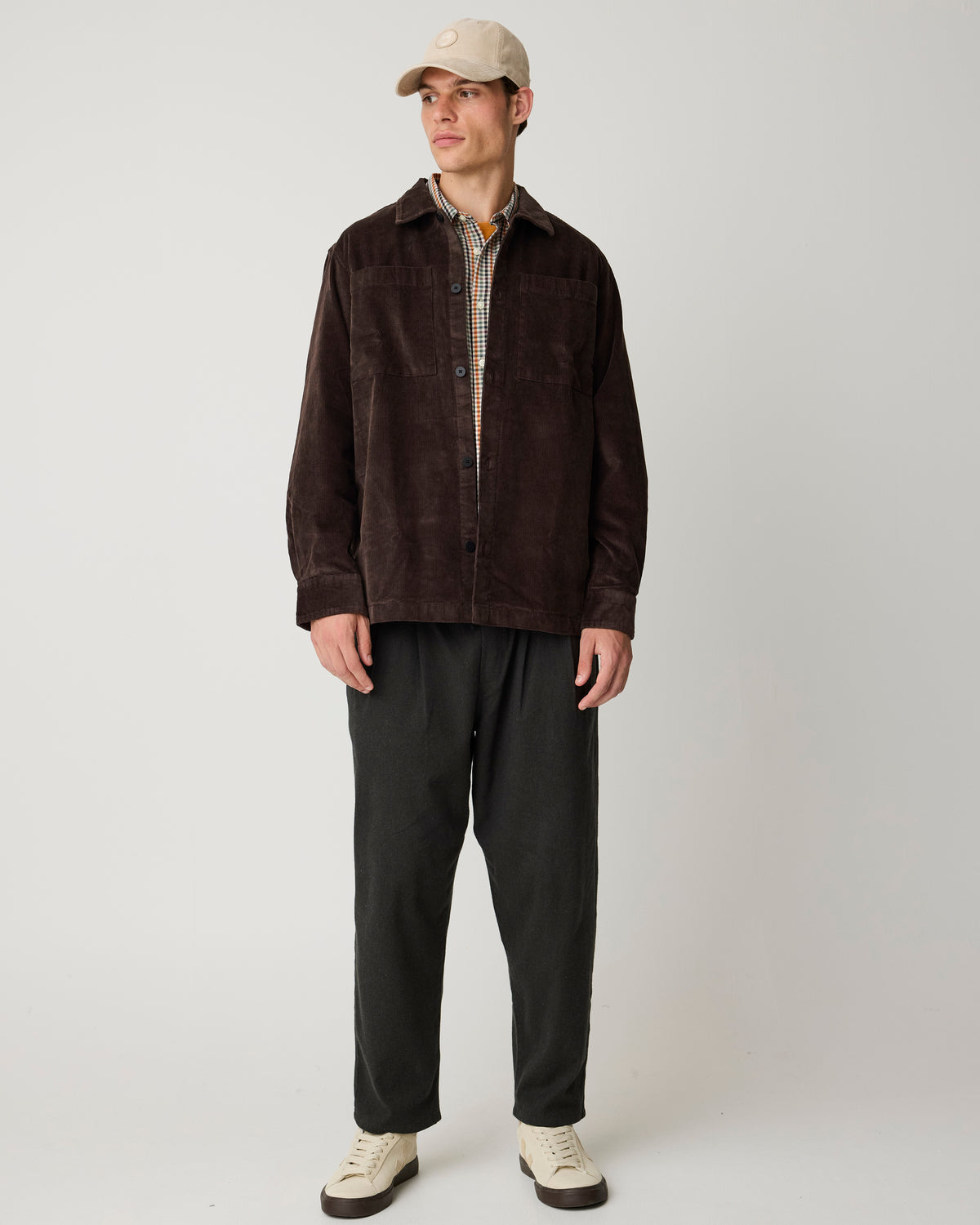 KnowledgeCotton Apparel - MEN Loose corduroy overshirt Overshirts 1487 Chocolate Torte