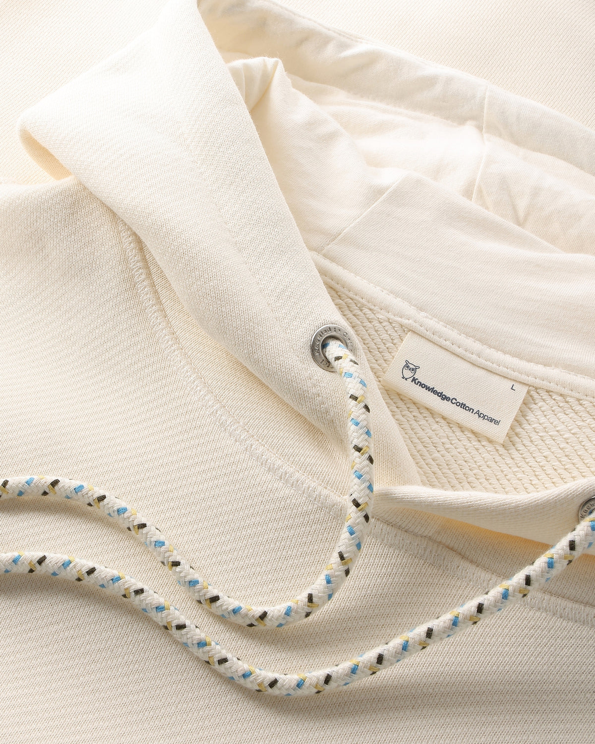 KnowledgeCotton Apparel - MEN Loose fit hood kangaroo pocket sweat with embroidery at chest Sweats 1387 Egret