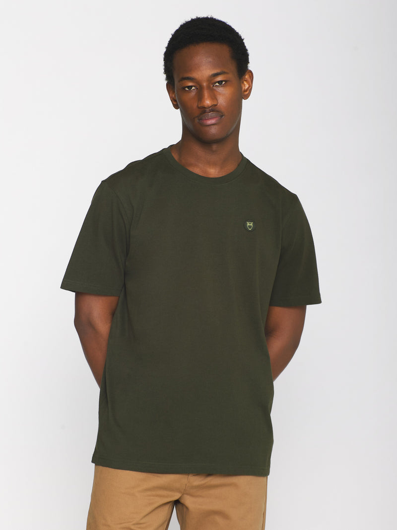 KnowledgeCotton Apparel - MEN Regular fit Badge t-shirt T-shirts 1090 Forrest Night