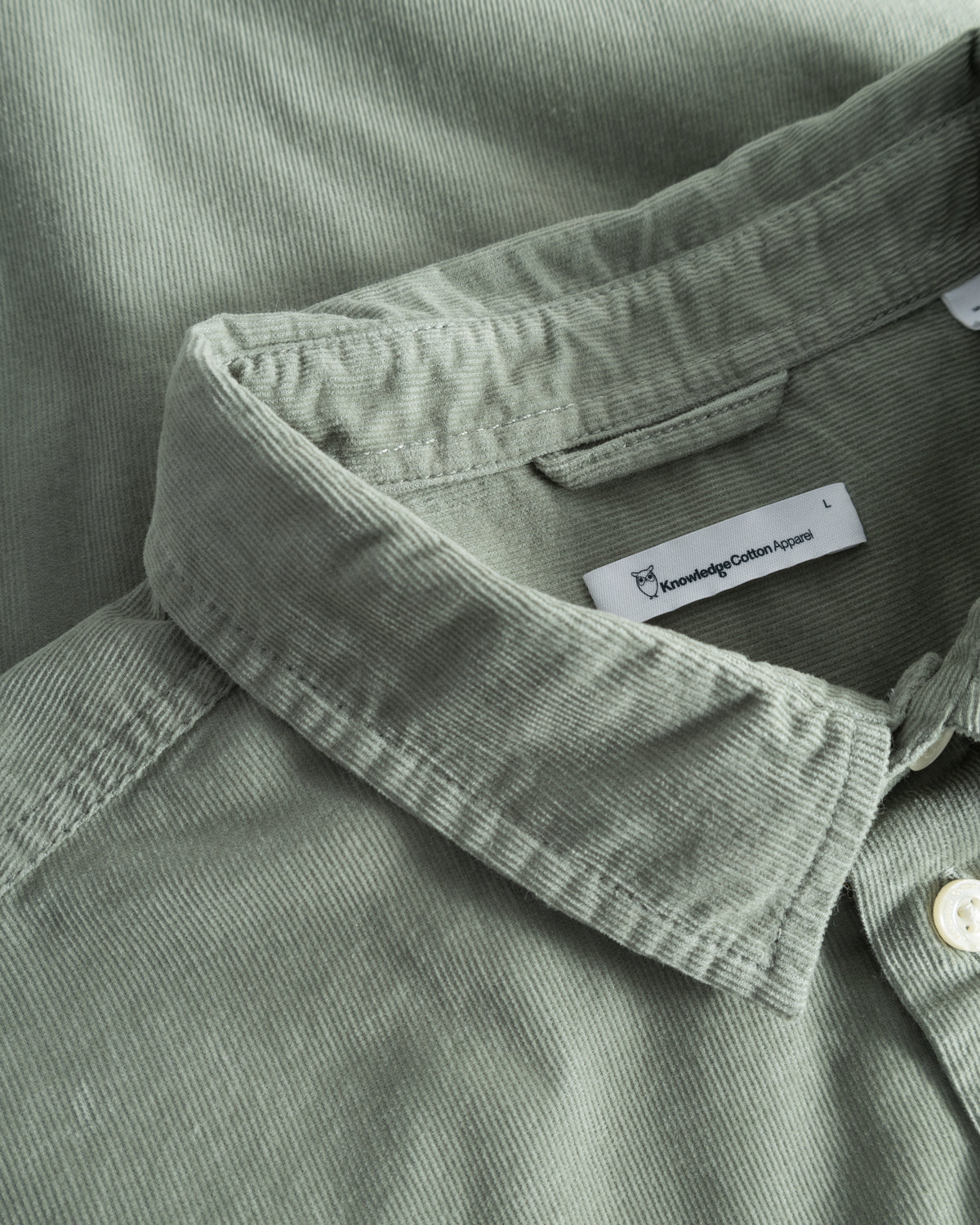 KnowledgeCotton Apparel - MEN Regular fit corduroy shirt Shirts 1396 Lily Pad