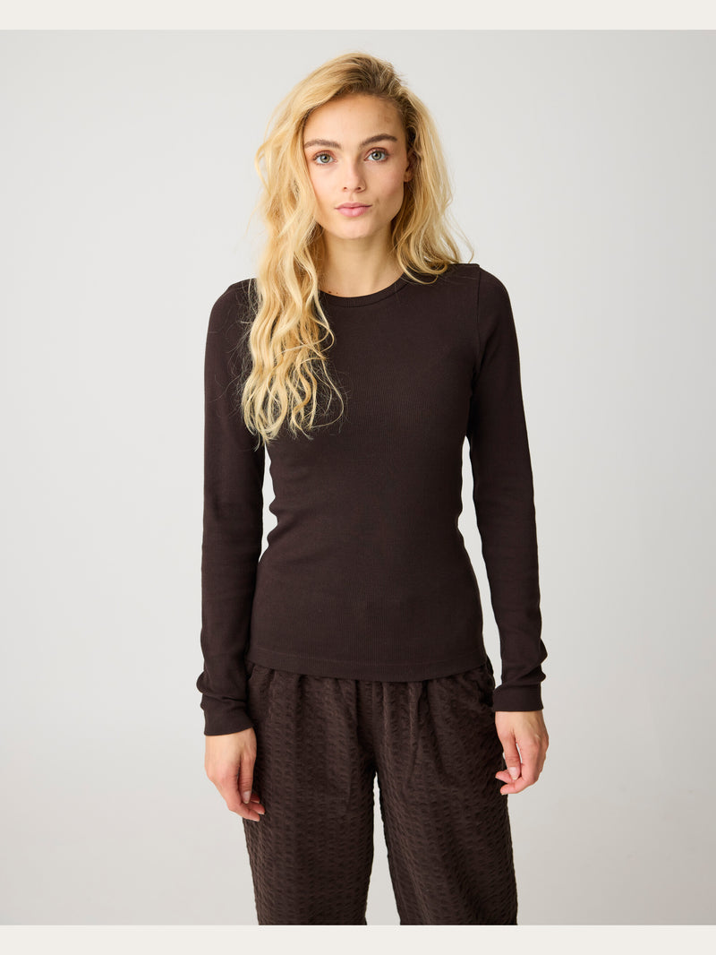 KnowledgeCotton Apparel - WMN Rib Scoop neck long sleeved Long Sleeves 1487 Chocolate Torte