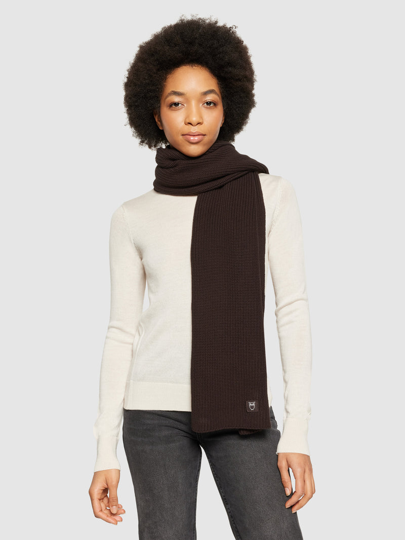 KnowledgeCotton Apparel - UNI Rib knit scarf Scarfs 1394 Chocolate Plum