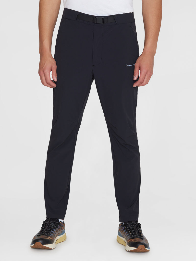 KnowledgeCotton Apparel - MEN TIM tapered elastic waist string pants - GRS/Vegan Pants 1300 Black Jet