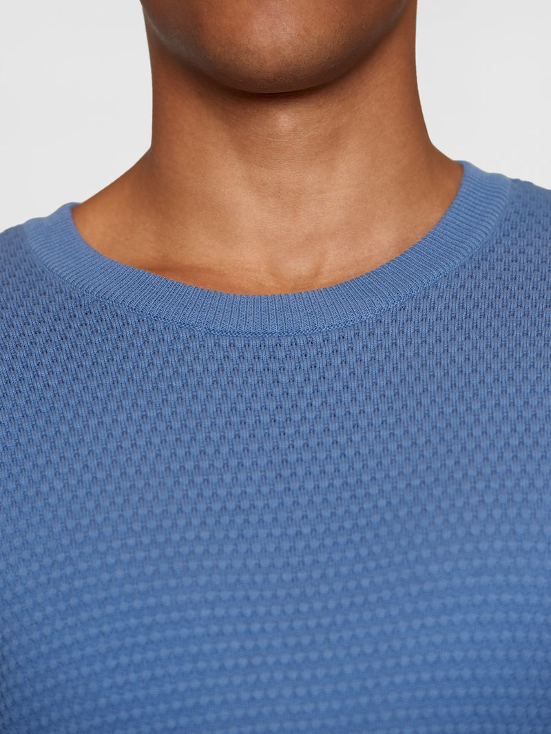 KnowledgeCotton Apparel - MEN VAGN regular bubble knit crew neck - Regenerative Organic Certified - GOTS/Vegan Knits 1432 Moonlight Blue